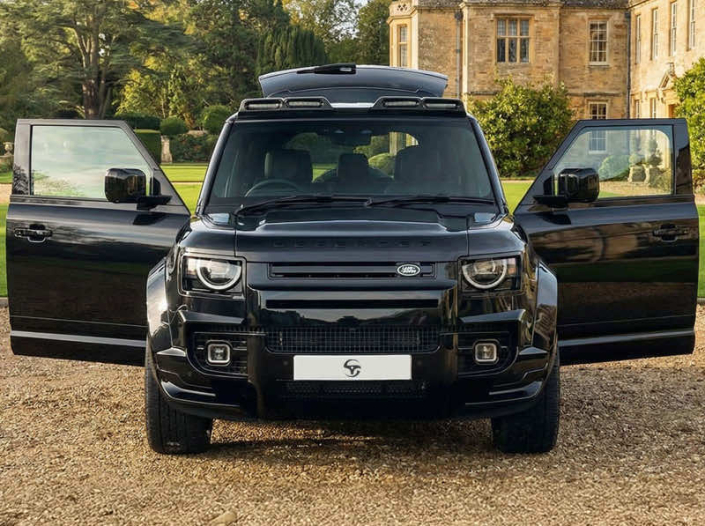Land Rover Defender at Country Manor